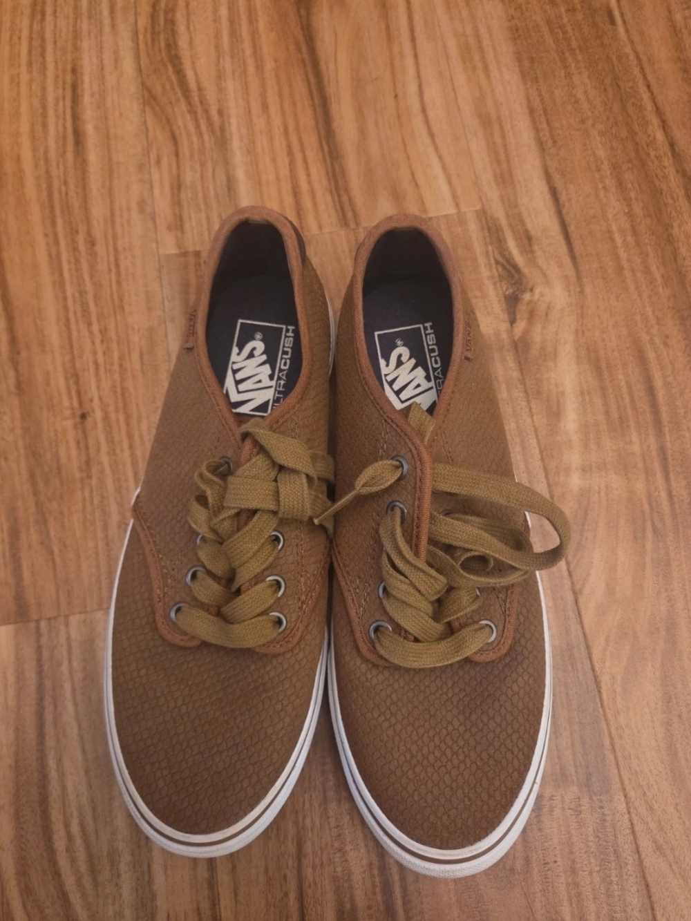 Vans Women's Ultracush Cameron DX Low-Top Sneakers